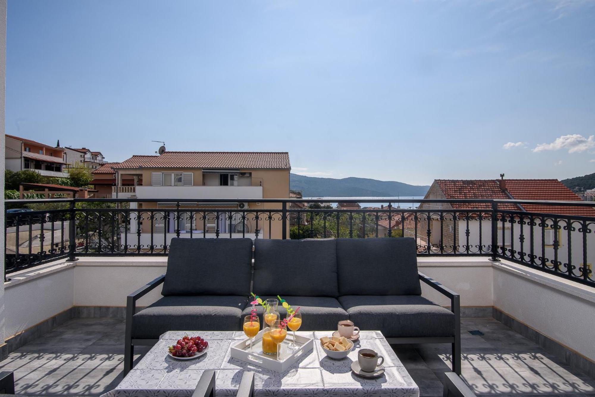 Villa Barbara & Zoran With Free Parking And Heated Swimming Pool Seget Vranjica Exterior foto