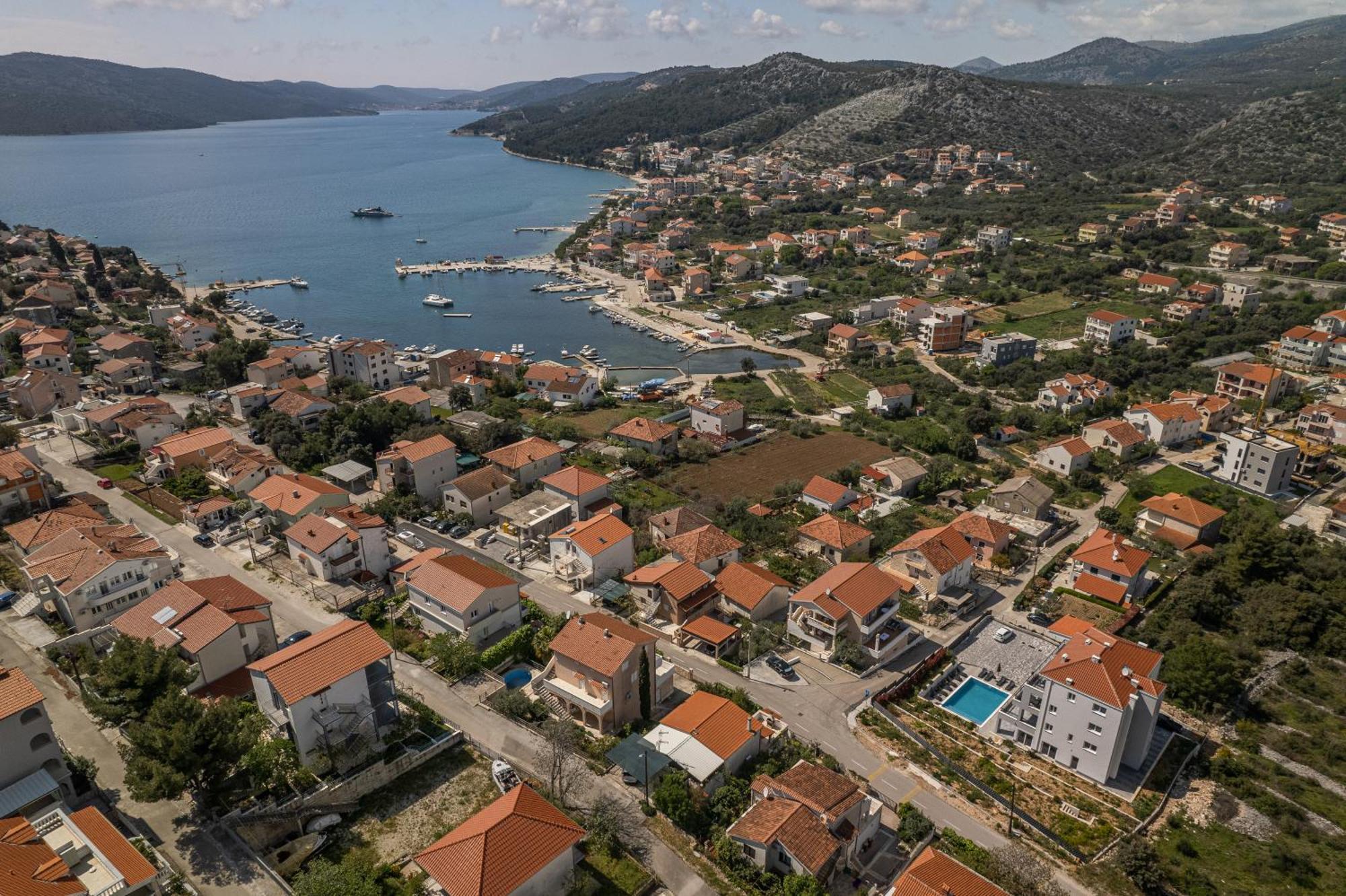 Villa Barbara & Zoran With Free Parking And Heated Swimming Pool Seget Vranjica Exterior foto