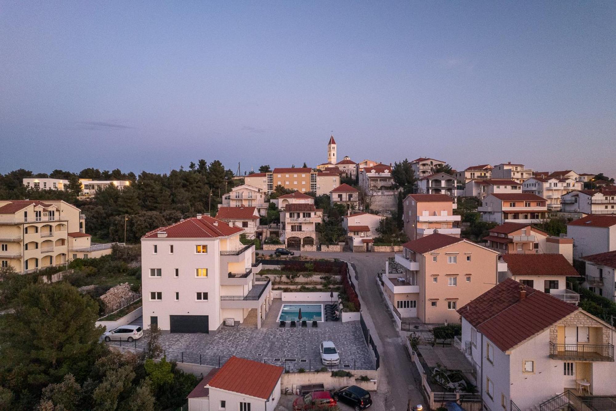 Villa Barbara & Zoran With Free Parking And Heated Swimming Pool Seget Vranjica Exterior foto