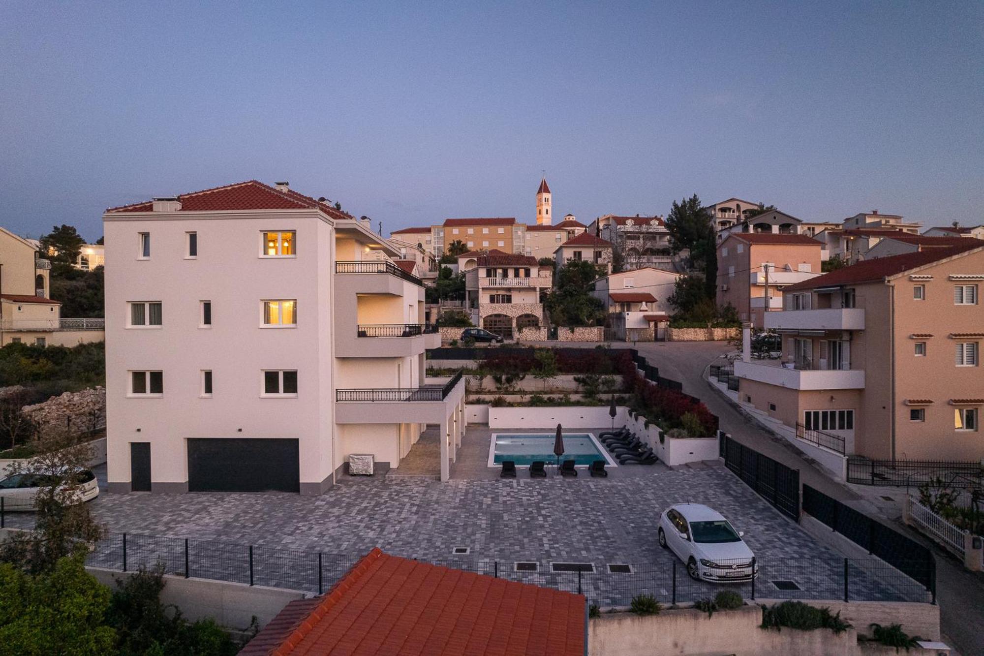 Villa Barbara & Zoran With Free Parking And Heated Swimming Pool Seget Vranjica Exterior foto