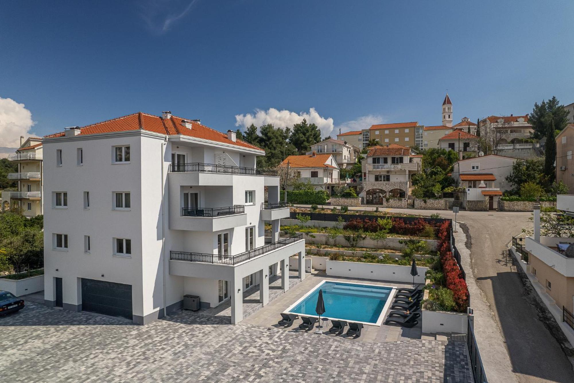 Villa Barbara & Zoran With Free Parking And Heated Swimming Pool Seget Vranjica Exterior foto