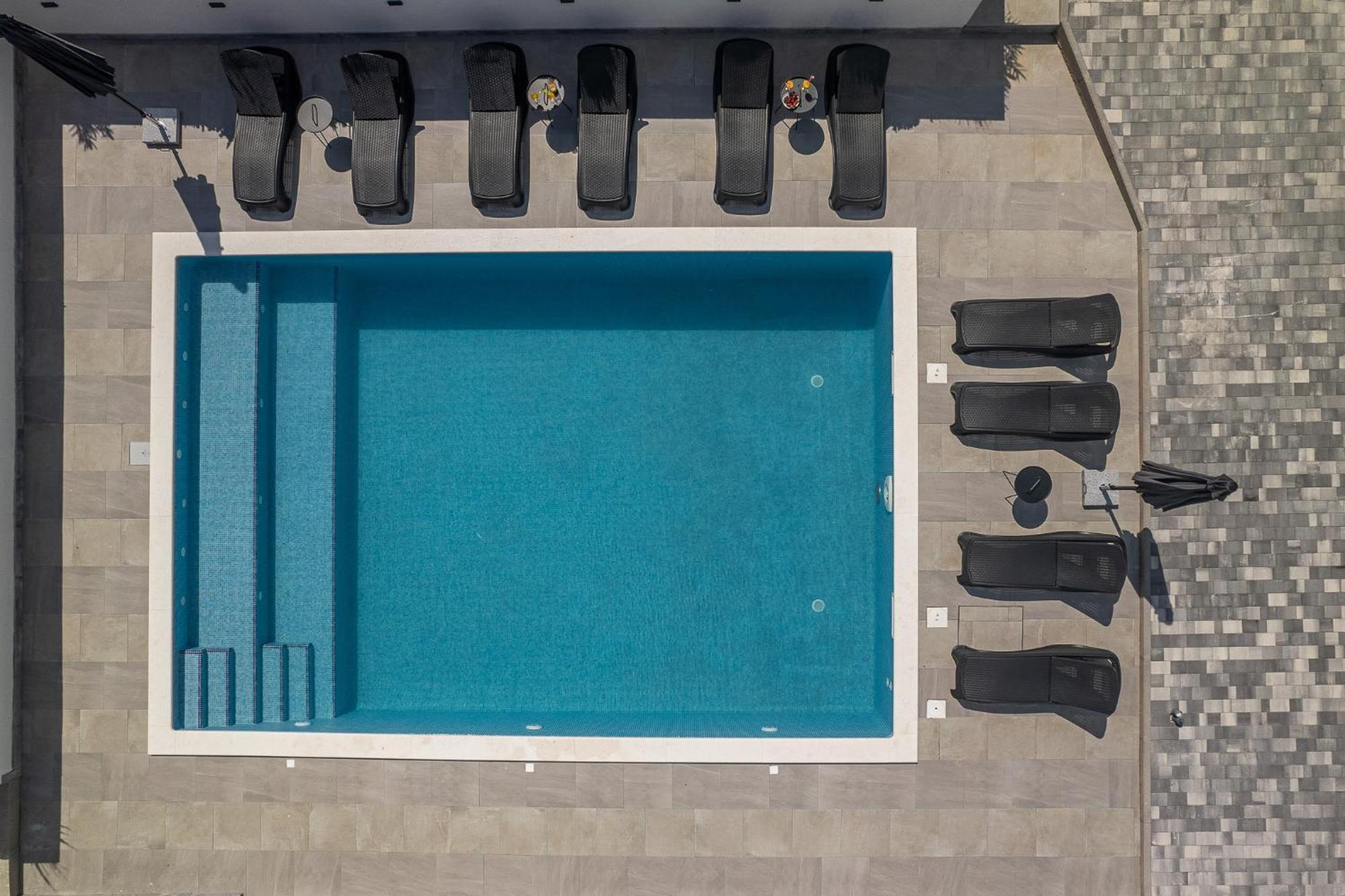 Villa Barbara & Zoran With Free Parking And Heated Swimming Pool Seget Vranjica Exterior foto