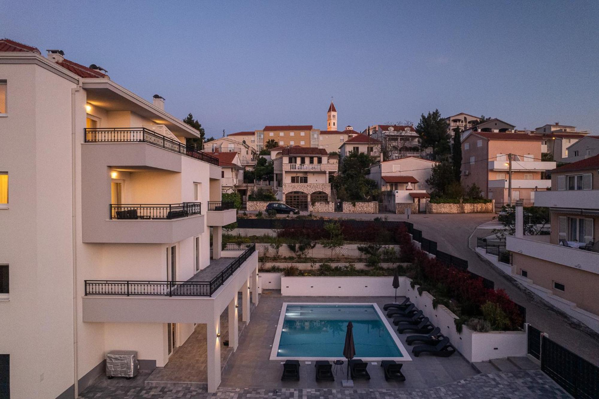 Villa Barbara & Zoran With Free Parking And Heated Swimming Pool Seget Vranjica Exterior foto