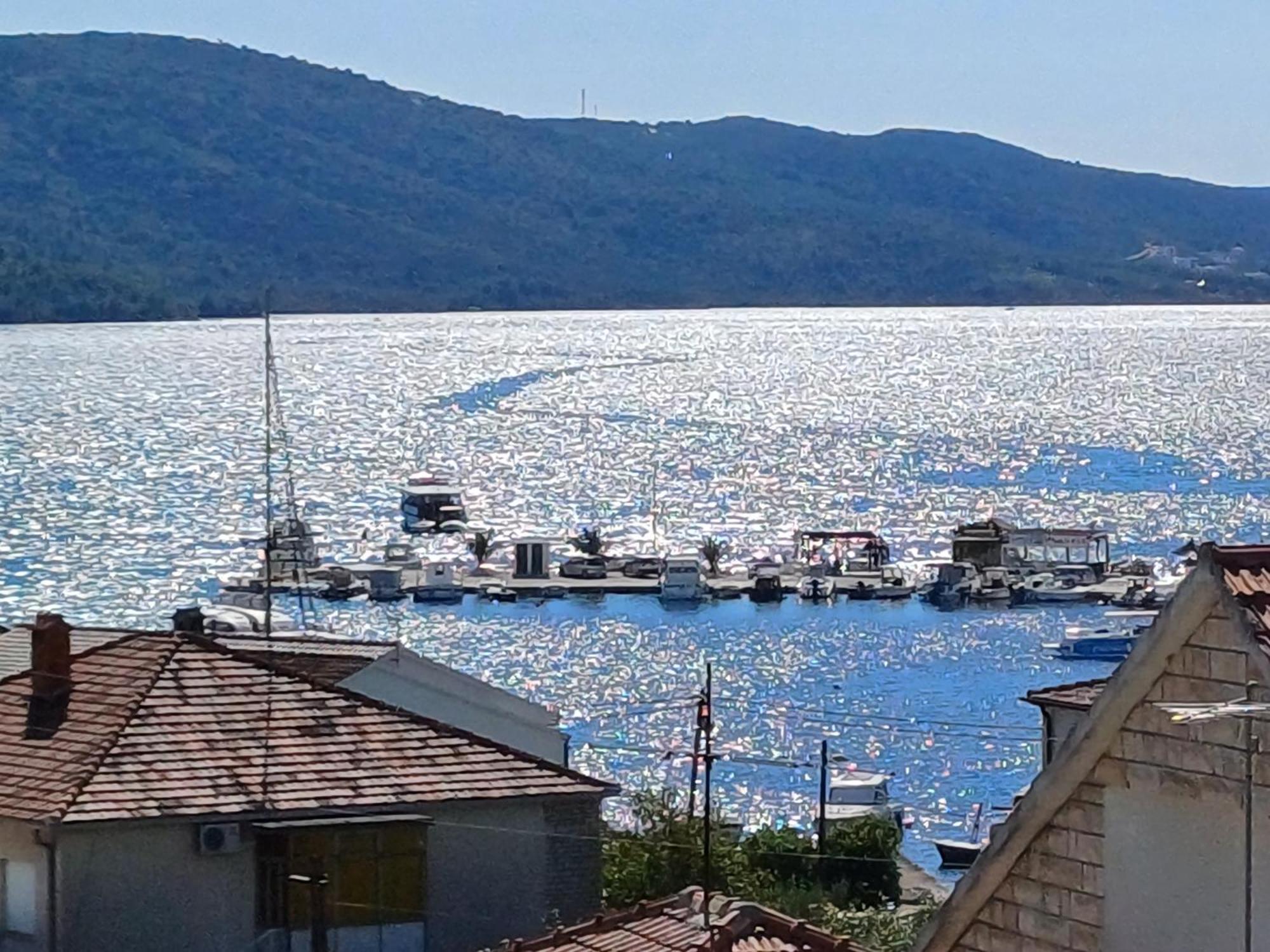 Villa Barbara & Zoran With Free Parking And Heated Swimming Pool Seget Vranjica Exterior foto